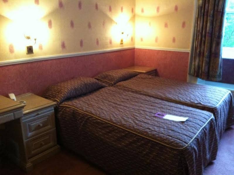 Фото The White Hart Hotel