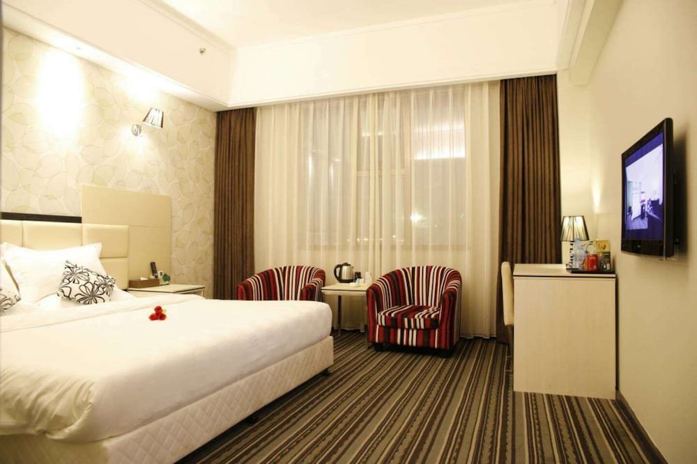 Фото Zhuhai Biwan Hotel