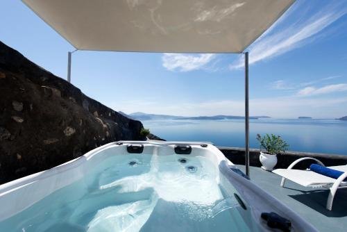 Фото Allure Breeze Suites