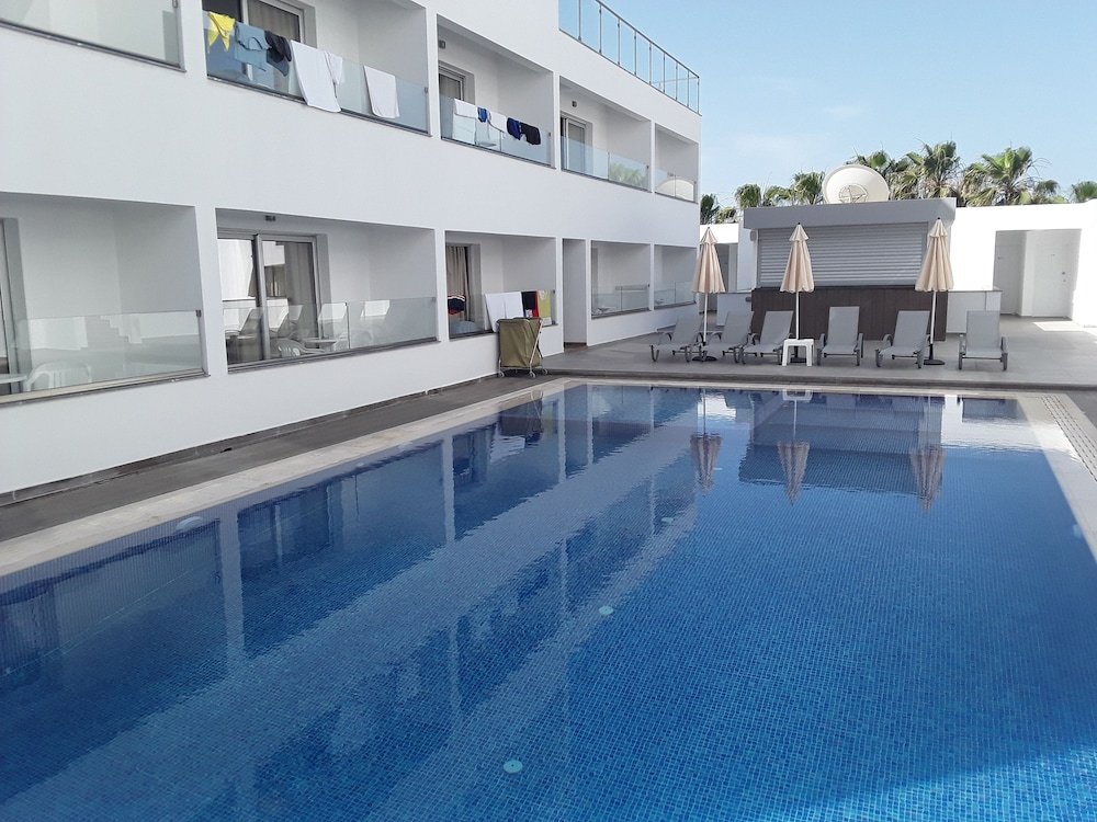 Фото Ia Annex Hotel