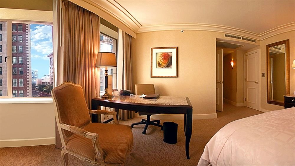 Фото Hilton Checkers