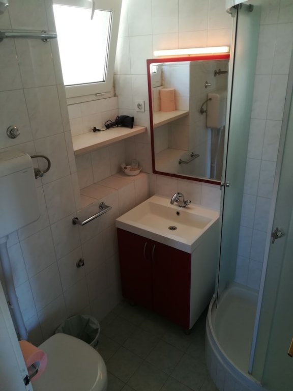 Фото S And L Apartments