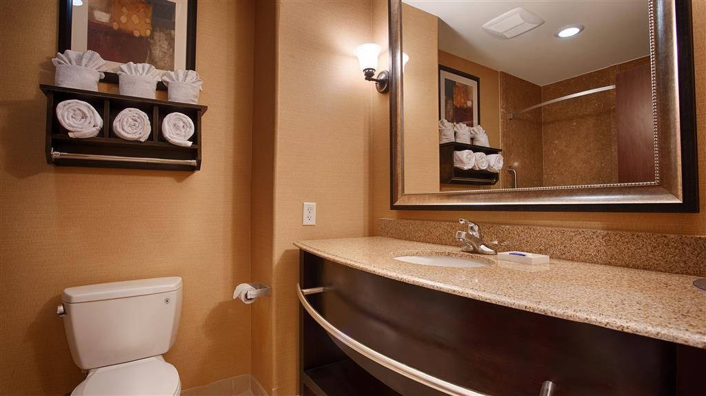 Фото Best Western Plus Midland Suites