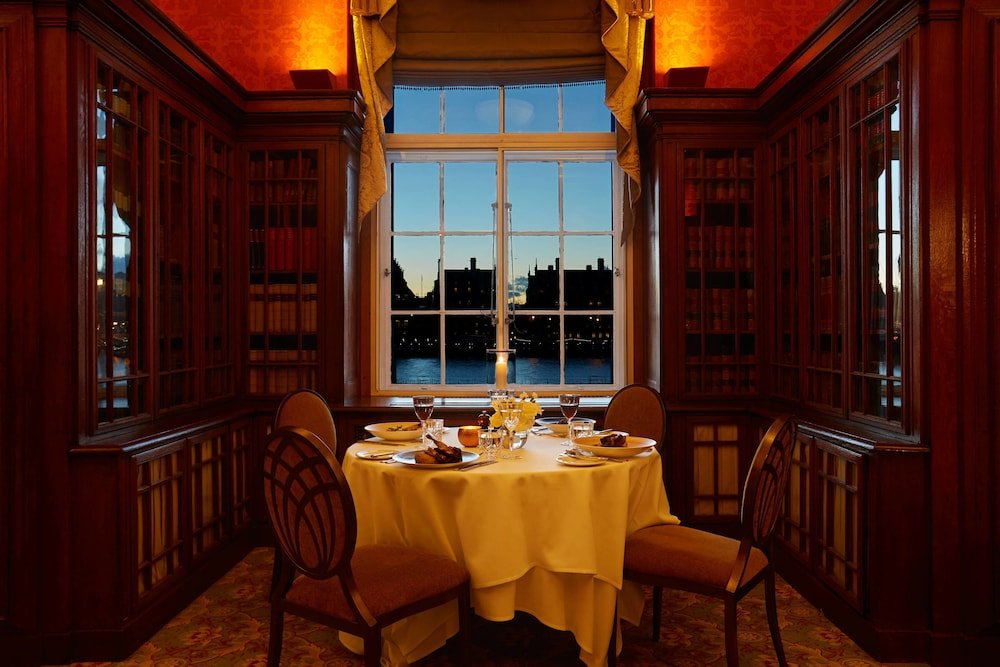 Фото London Marriott Hotel County Hall