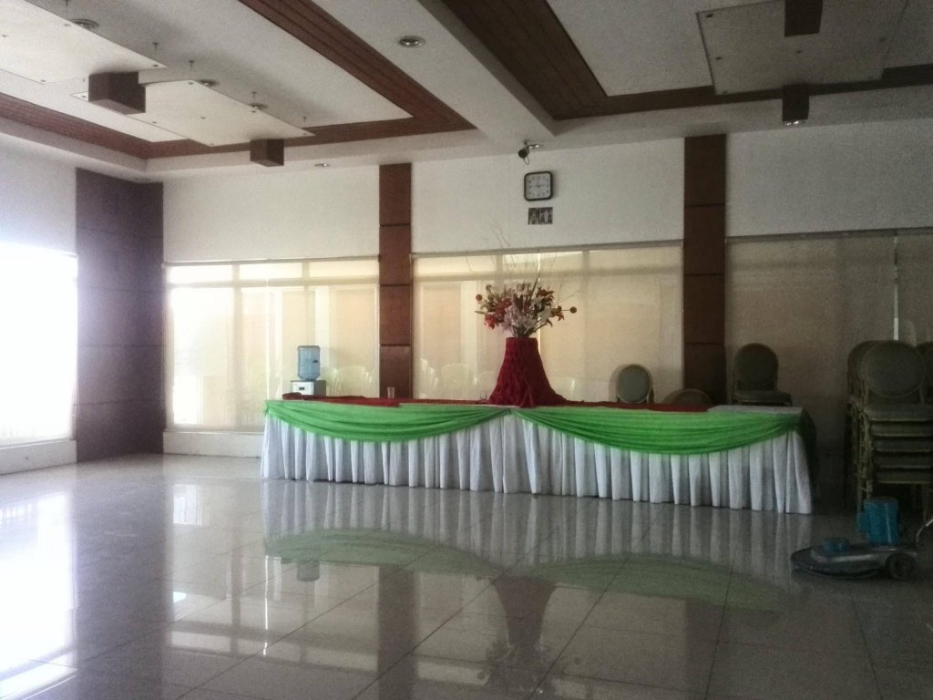 Фото Marcian Business Hotel