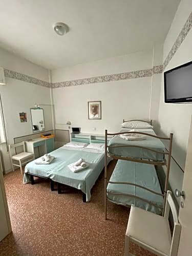 Фото Hotel Urania