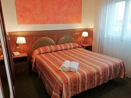 Фото Hotel Kristall