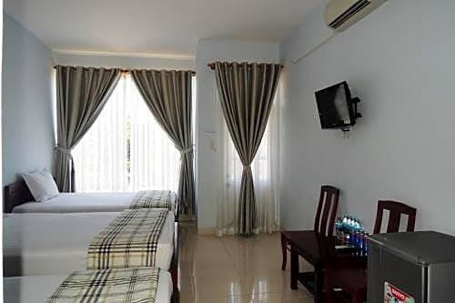 Фото Quang Nhat Hotel