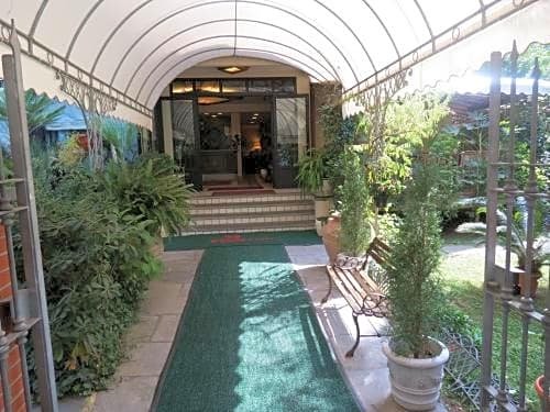 Фото Hotel Kyrton