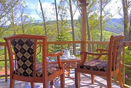 Фото Ktdc Tea County Munnar