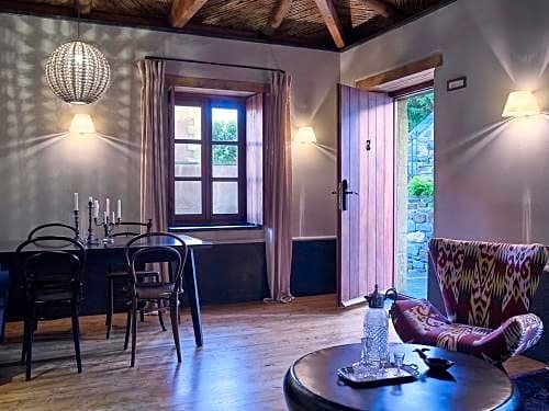 Фото Kinsterna Hotel