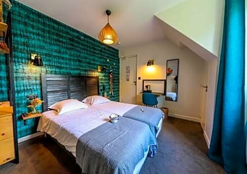 Гостиница Hôtel Les Charmettes в Сен-Мало