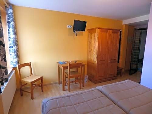 Гостиница Hotel Restaurant Du Chalet в Сене-Дье-де-Во