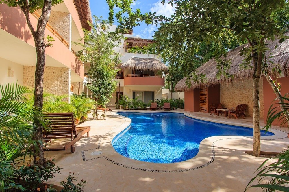 Фото отеля 1