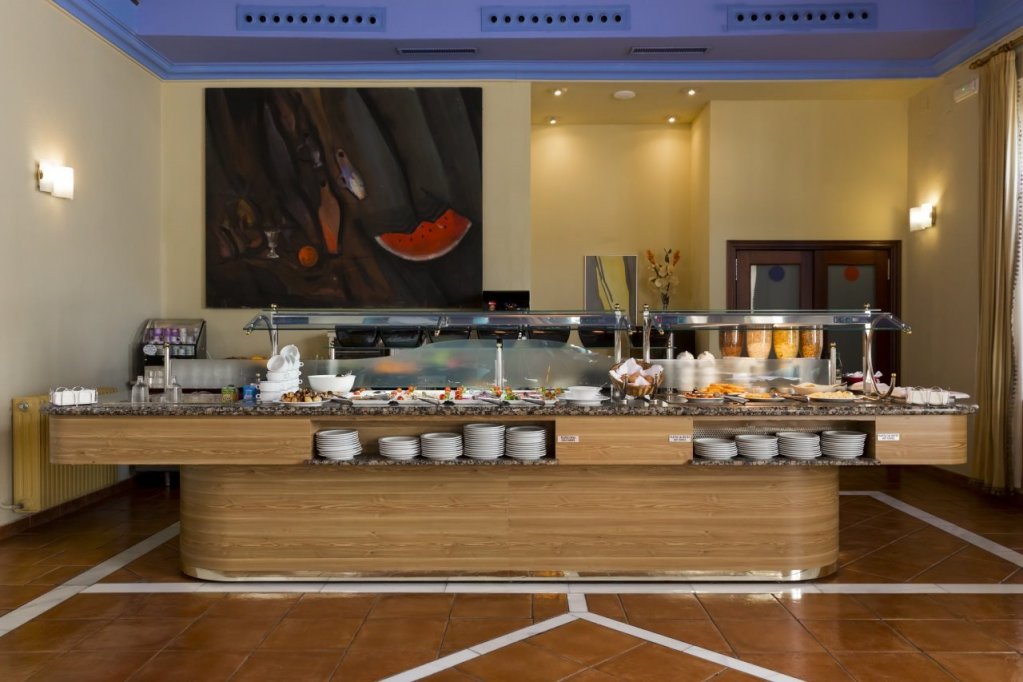 Фото Macià Monasterio de los Basilios Hotel