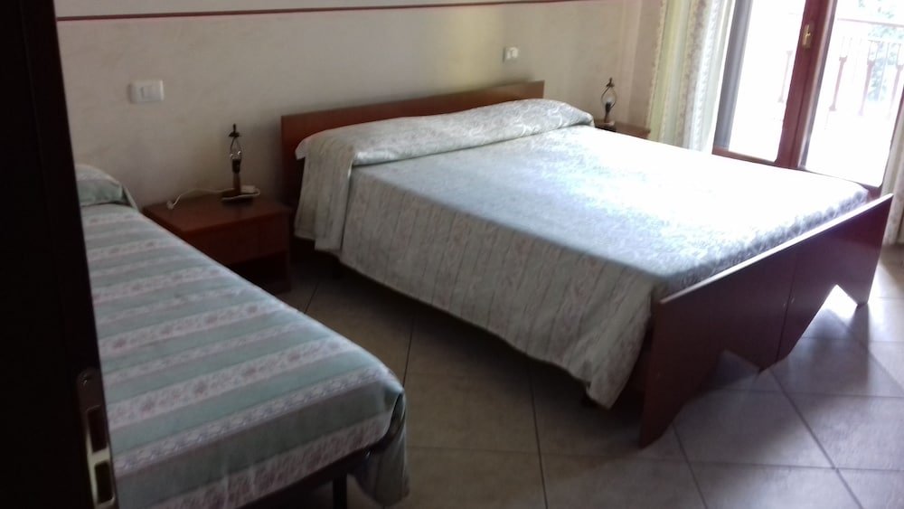 Фото Hotel Caimo Bed-Breakfast