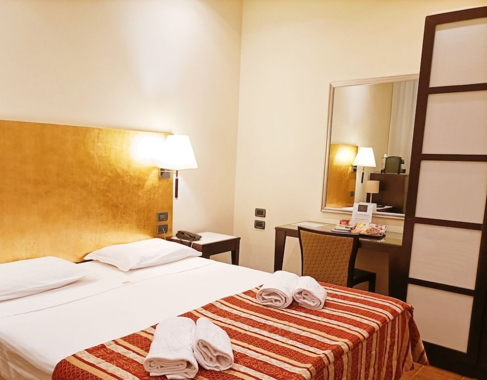 Фото Hotel Fiorella Milano