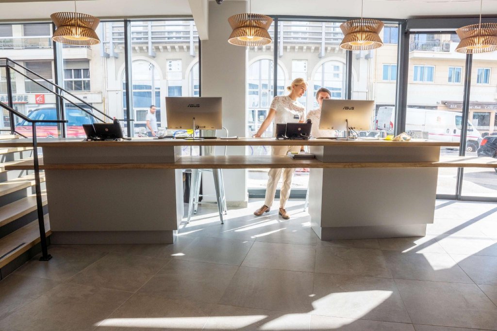 Фото Golden Tulip Montpellier Centre St Roch