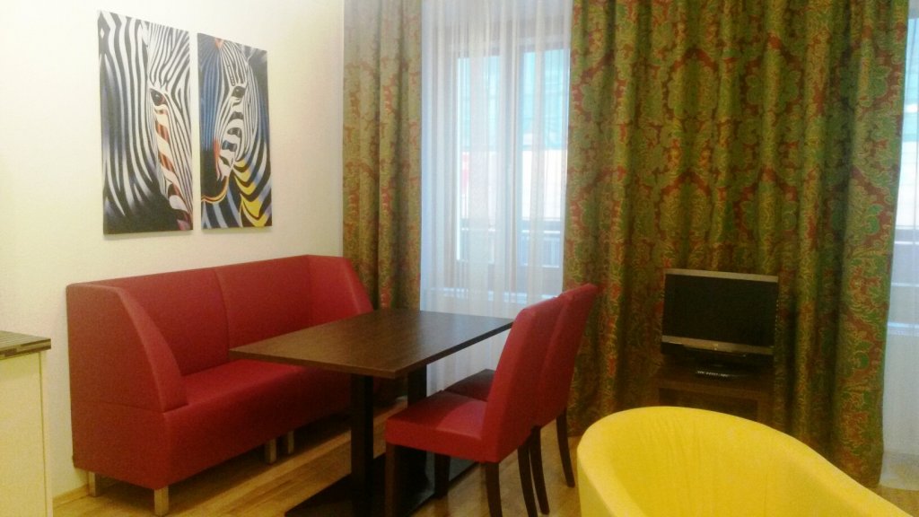 Фото Appartments in der Josefstadt