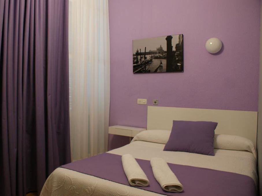 Фото Hostal Rias Bajas