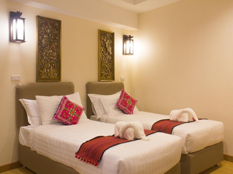 Фото Suan Dok Gate Guesthouse