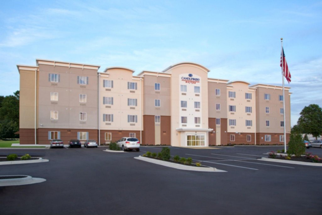 Фото Candlewood Suites Brighton, an Ihg Hotel