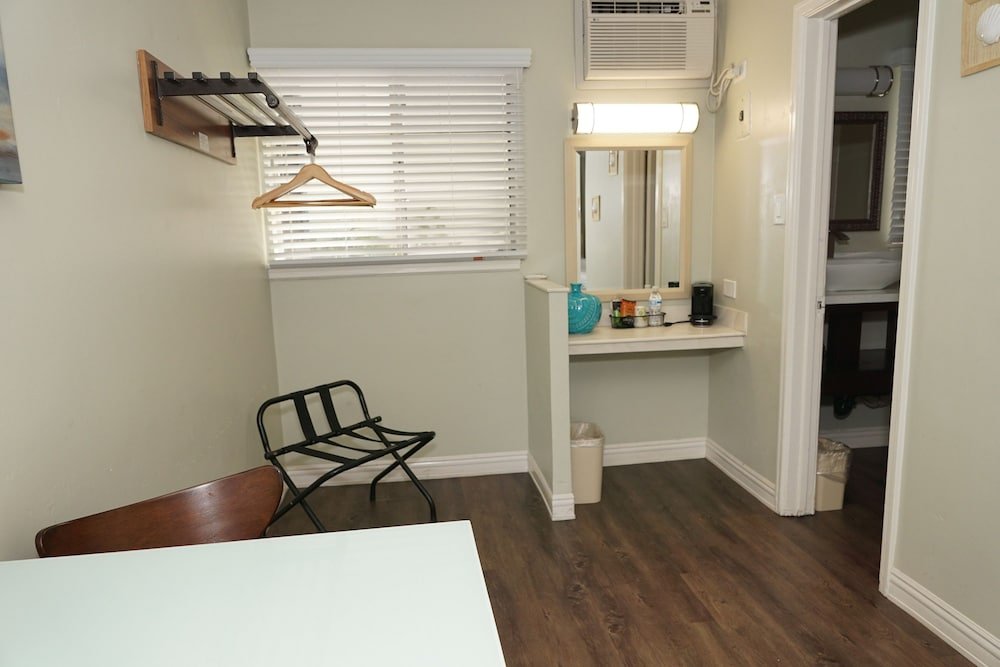 Фото The Atwood Hotel