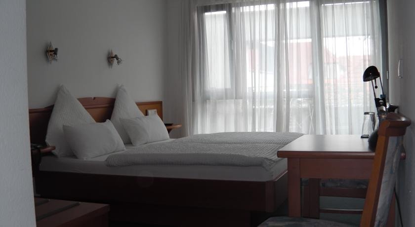 Фото Hotel Garni Metzingen