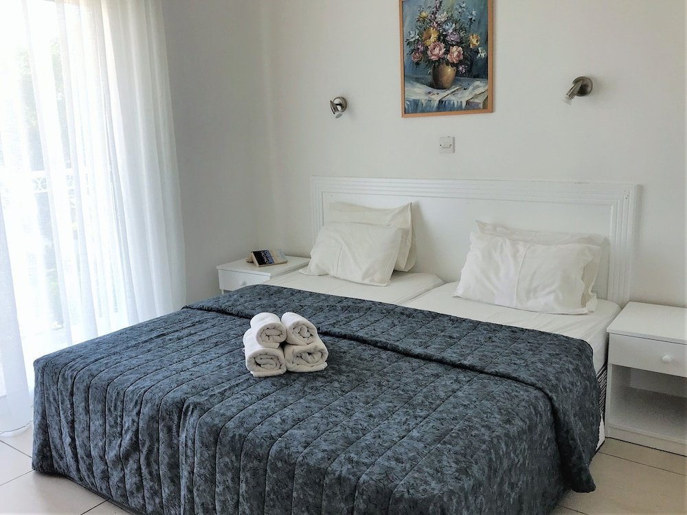 Фото Fig Tree Z Holiday Villas