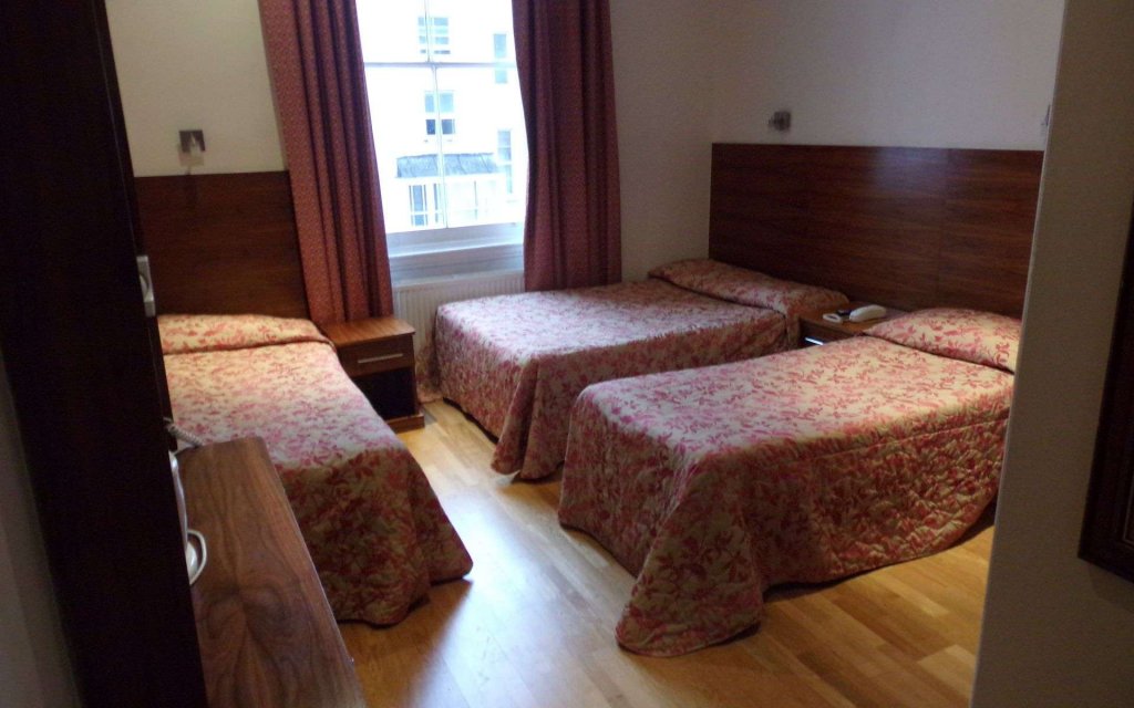 Фото Wedgewood Hotel