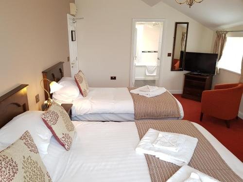 Фото White Lion Royal Hotel