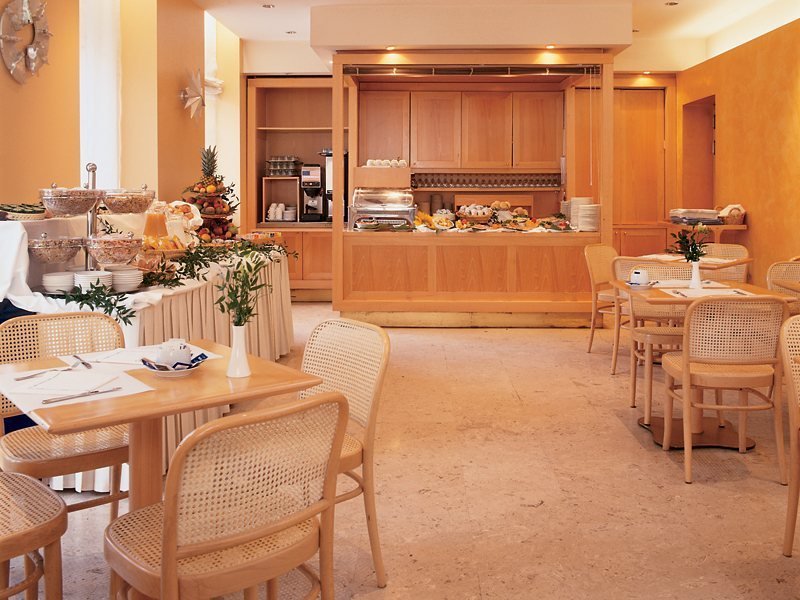 Фото Unahotels Mediterraneo Milano