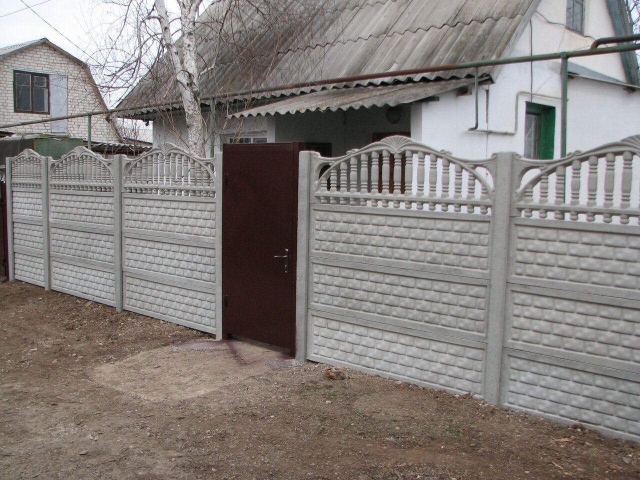 Гараж из еврозабора своими руками