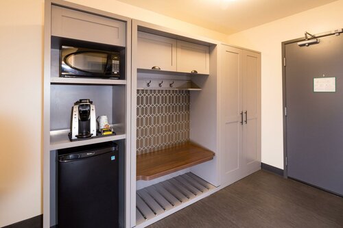 Гостиница Holiday Inn - Kalamazoo West в Каламазу