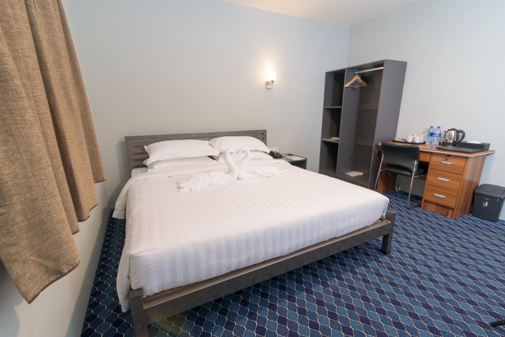 Фото Casa Yangon Hotel