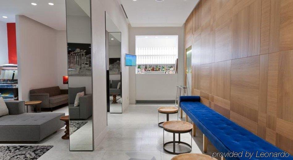 Фото Hotel White