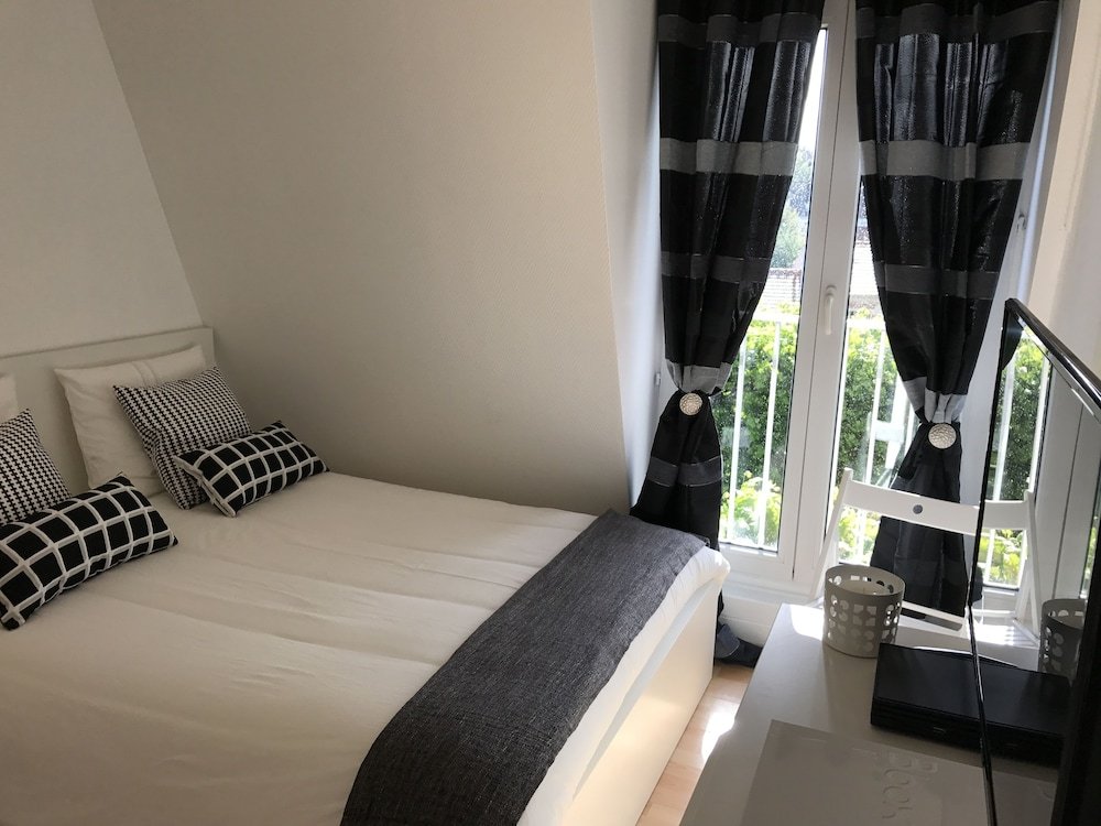 Фото Mijo's Appartements Hôtel