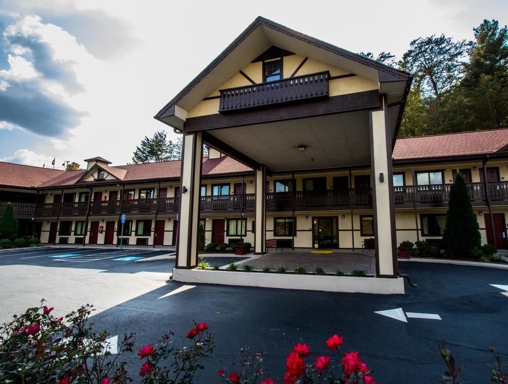 Фото Red Roof Inn Helen