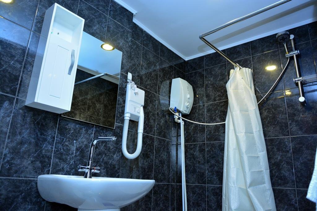 Фото Sanahin Bridge Hotel