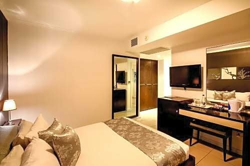 Гостиница The Nicol Hotel and Apartments в Эденвале