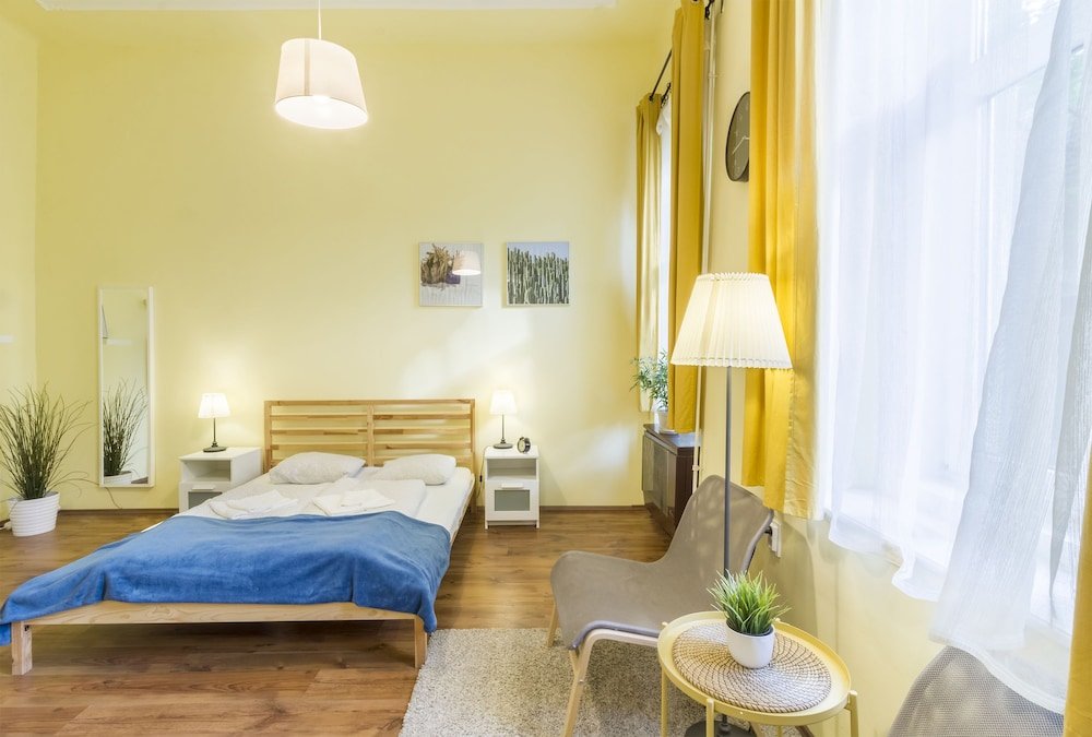 Фото Curry Apartments