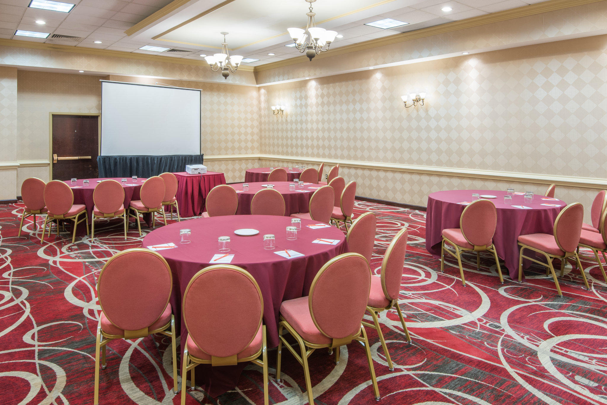 Фото Crowne Plaza Newark Airport, an Ihg Hotel