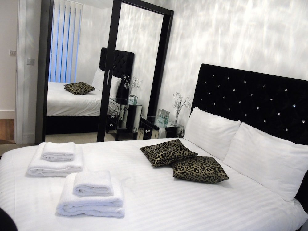 Фото Lincoln Plaza London, Curio Collection by Hilton