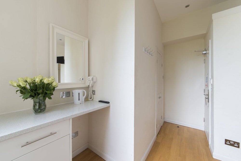 Фото 23 Matheson Road