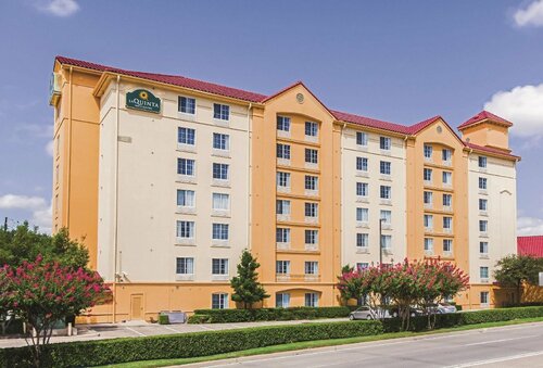 Гостиница La Quinta Inn & Suites by Wyndham Dallas North Central в Далласе