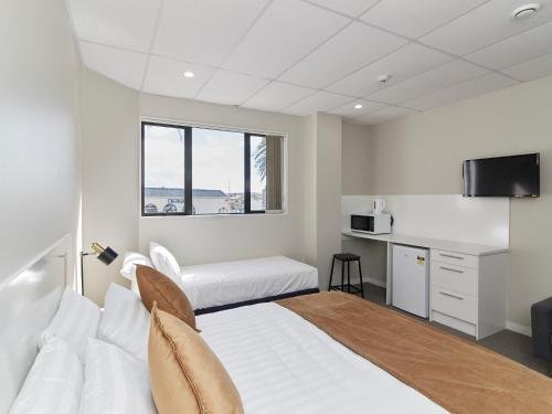 Фото Three Palms Lodge