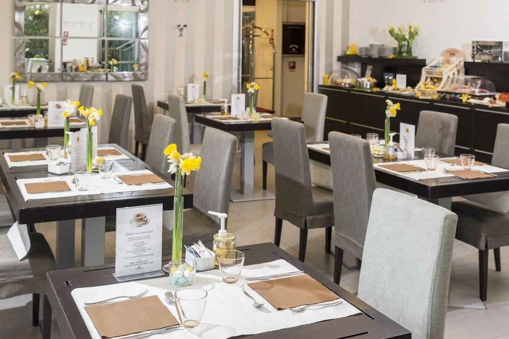 Фото Hotel The One