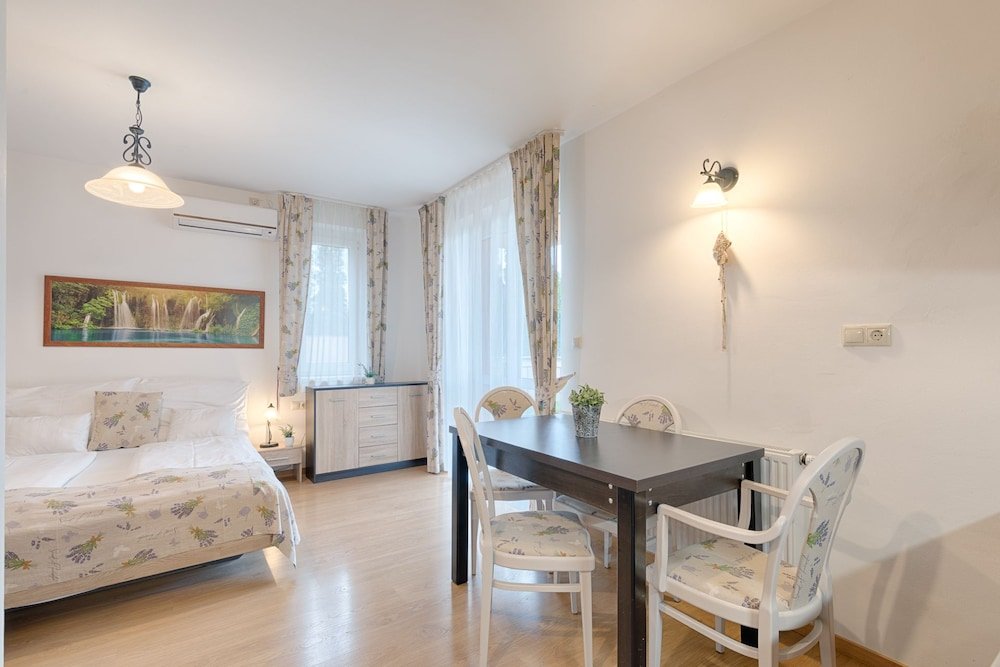 Фото Fortuna 7 Apartments