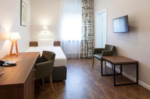 Фото отеля 2