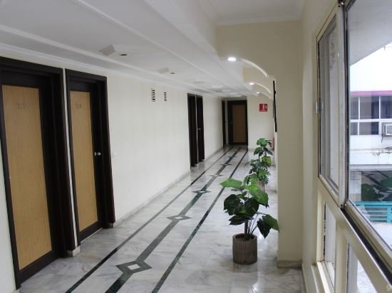 Фото Hotel Alpha